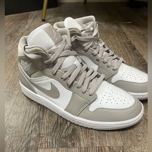Nike Air Jordan 1 Mid ‘Linen’